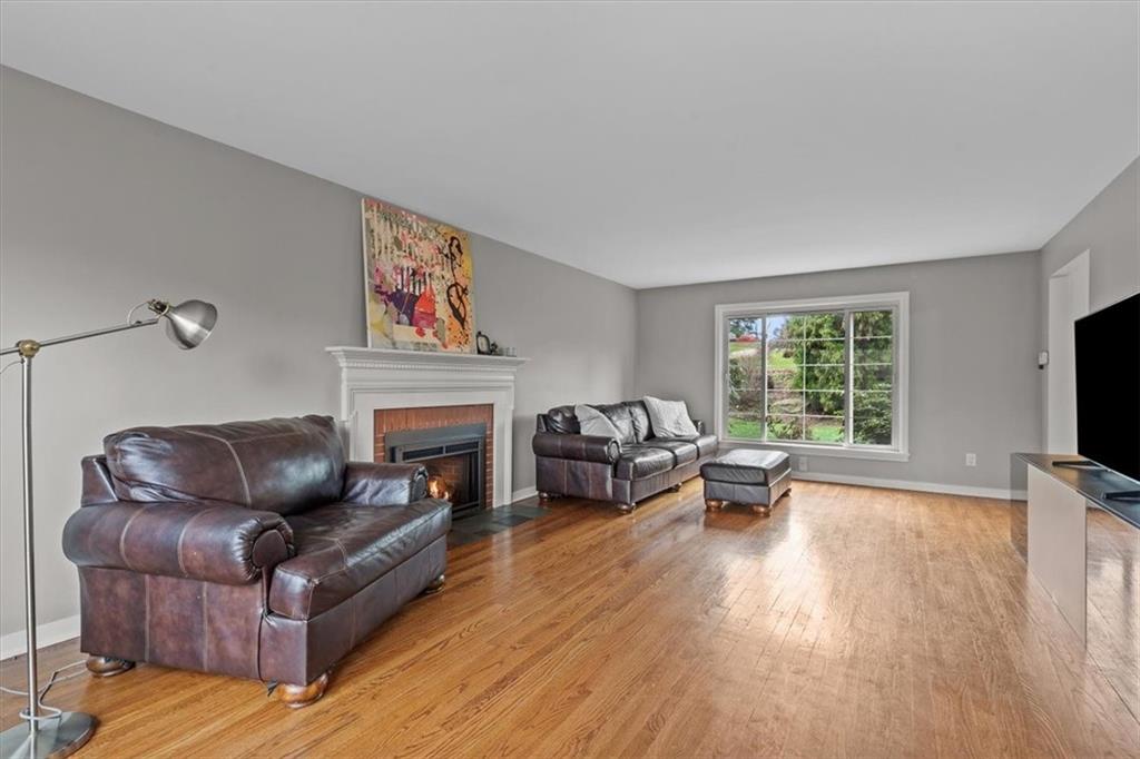 250 West Chapel Ridge Road Pittsburgh, PA 15238 - Photo 3 of 22 Gallery Image 3