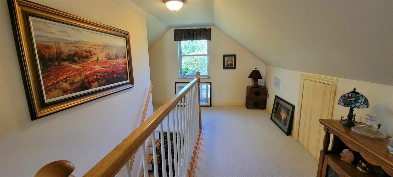 1512 Hunt Road Reading, OH 45215 - Photo 20 of 36