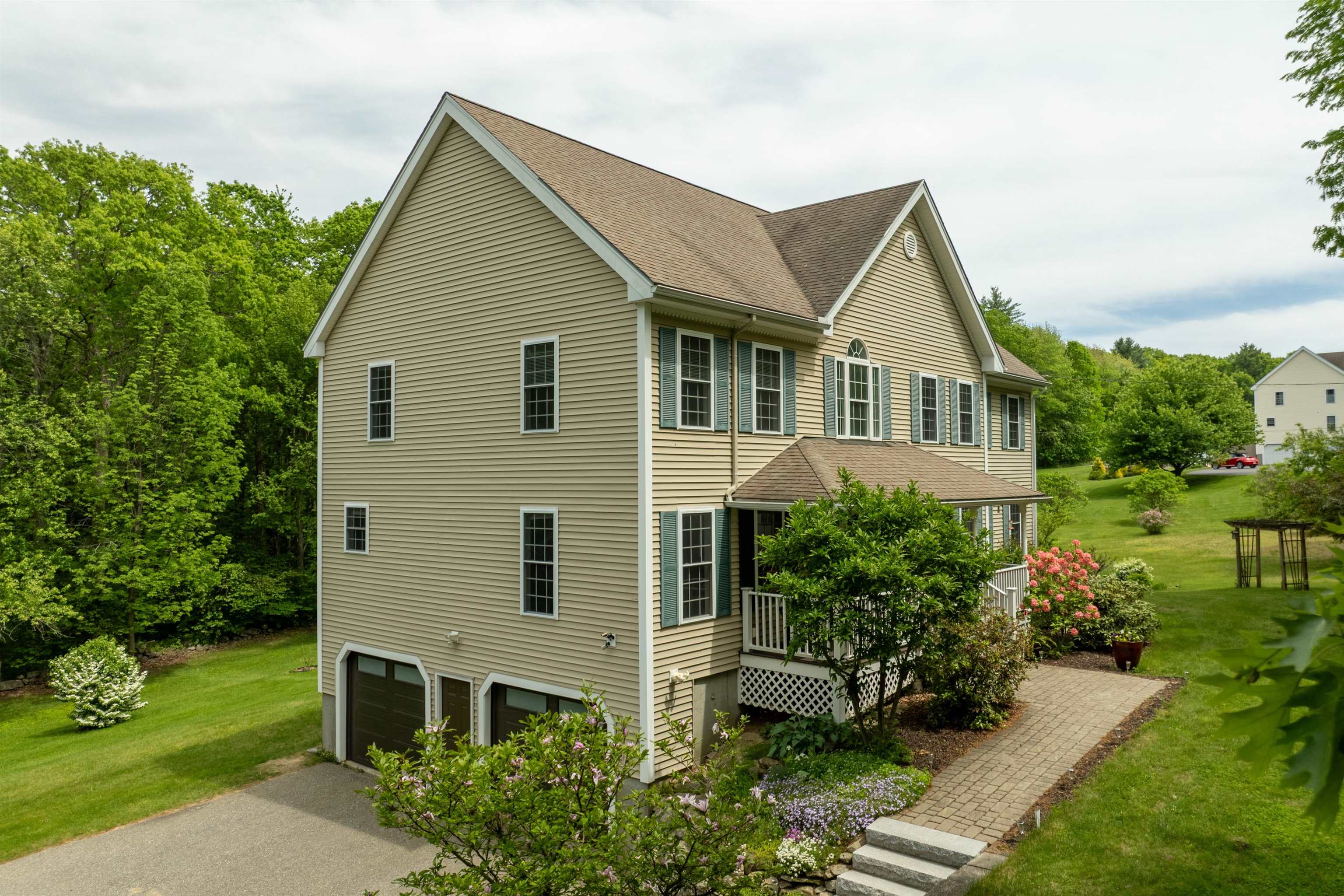 537 Pingree Hill Road Auburn, NH 03032 - Photo 2 of 41