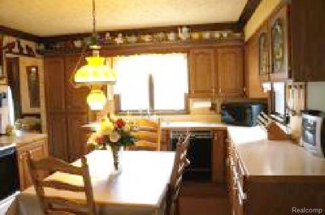 20995 30 Mile Road Ray, MI 48096 - Photo 6 of 25 # 5 Kitchen.jpg
