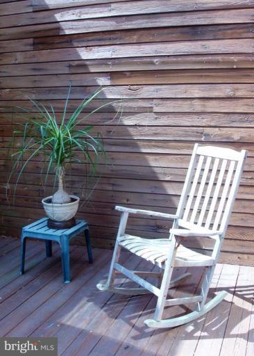 2105 Cabots Point Lane Reston, VA 20191 - Photo 7 of 20 Deck