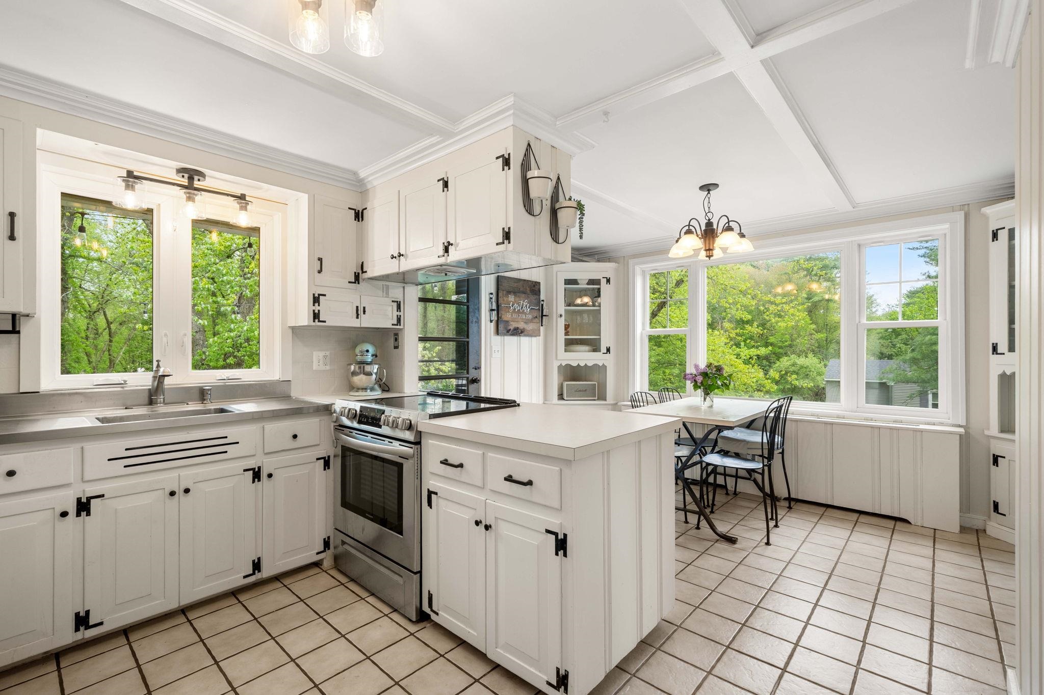 352 East Road Hampstead, NH 03841 - Photo 8 of 28 Gallery Image 8