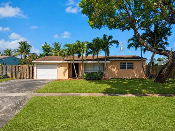 $3,450 | 1428 Southwest 1st Avenue, Deerfield Beach, FL 33441