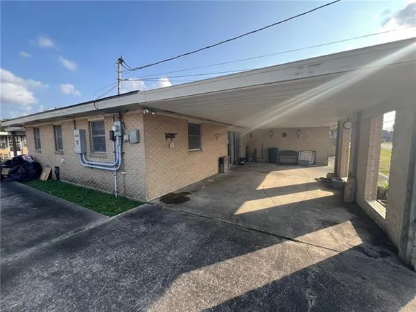 $295,000 | 125 River Oaks Drive, Luling, LA 70070