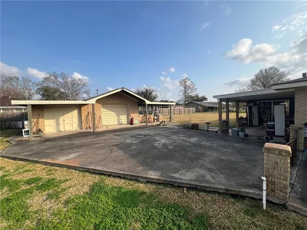 $295,000 | 125 River Oaks Drive, Luling, LA 70070
