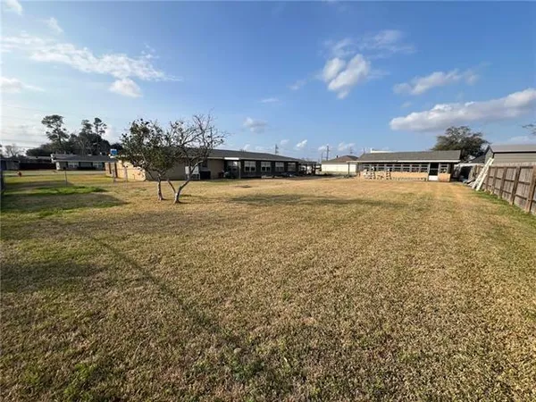 $295,000 | 125 River Oaks Drive, Luling, LA 70070