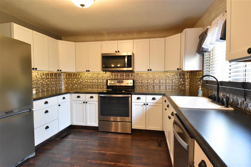 416 Bloomington Road Brownstown, IN 47220 - Photo 2 of 31 Gallery Image 2
