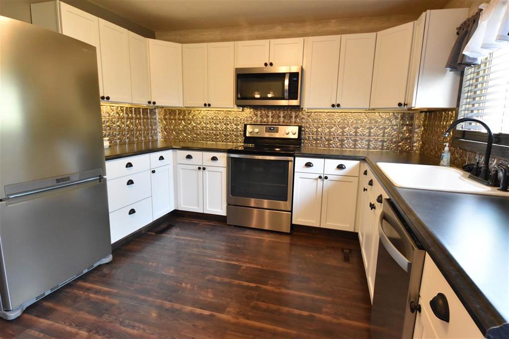 416 Bloomington Road Brownstown, IN 47220 - Photo 4 of 31 Gallery Image 4