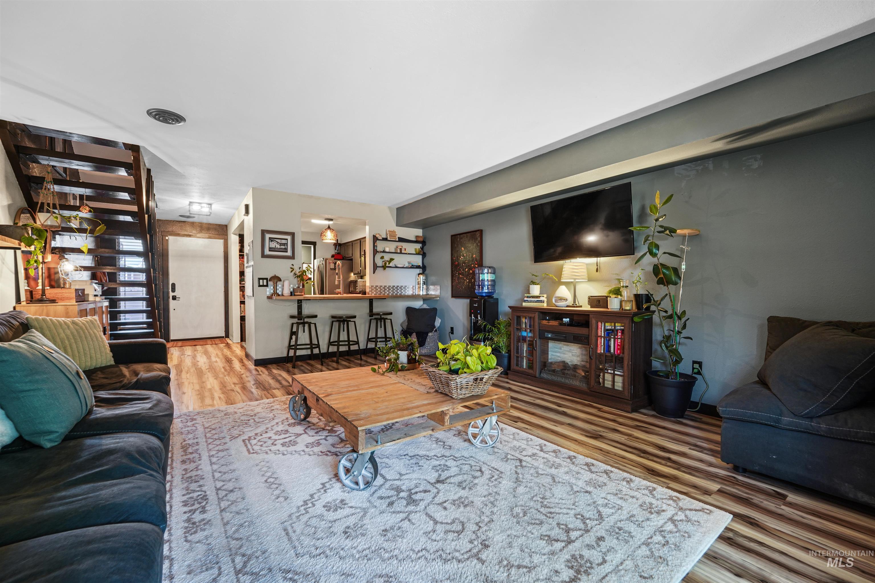 348 North Eagle Road Eagle, ID 83616 - Photo 2 of 31 Living room with wood finished floors