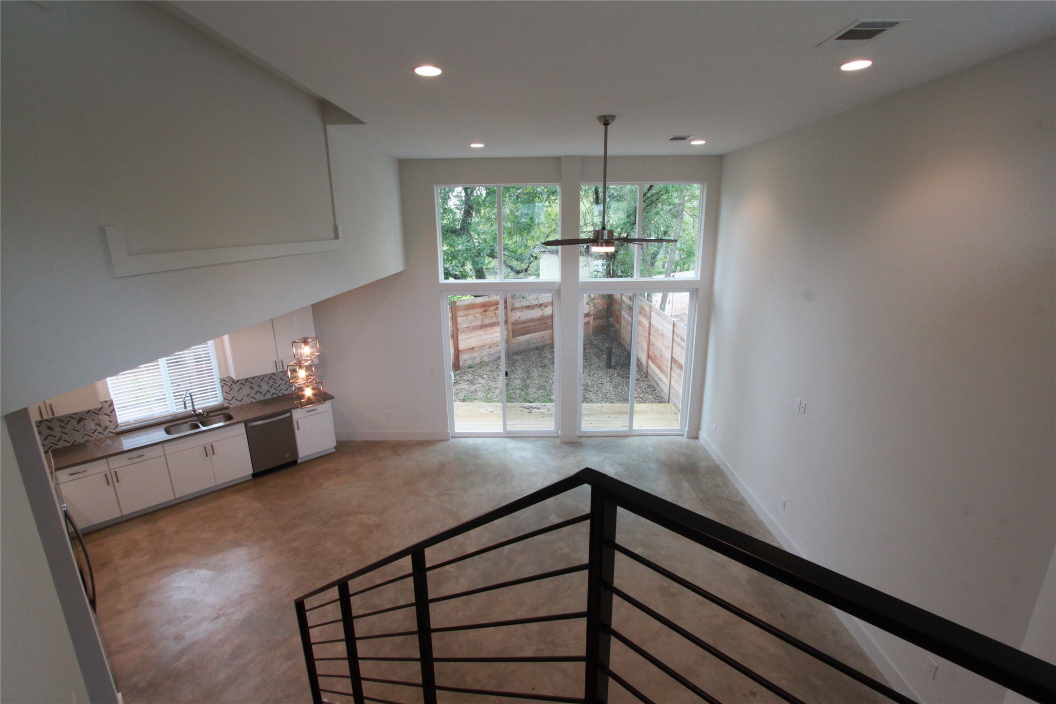 1204 Cometa Street, Unit A Austin, TX 78721 - Photo 17 of 38