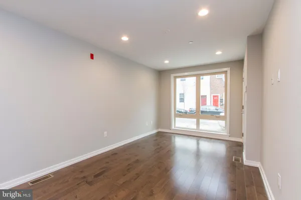 $3,575 | 908 South 21st Street, Unit A, Philadelphia, PA 19146