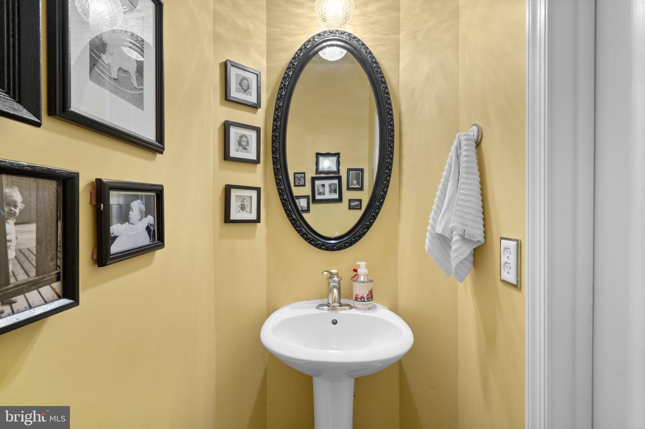 18403 Beechnut Way Boyds, MD 20841 - Photo 26 of 62 Half bath