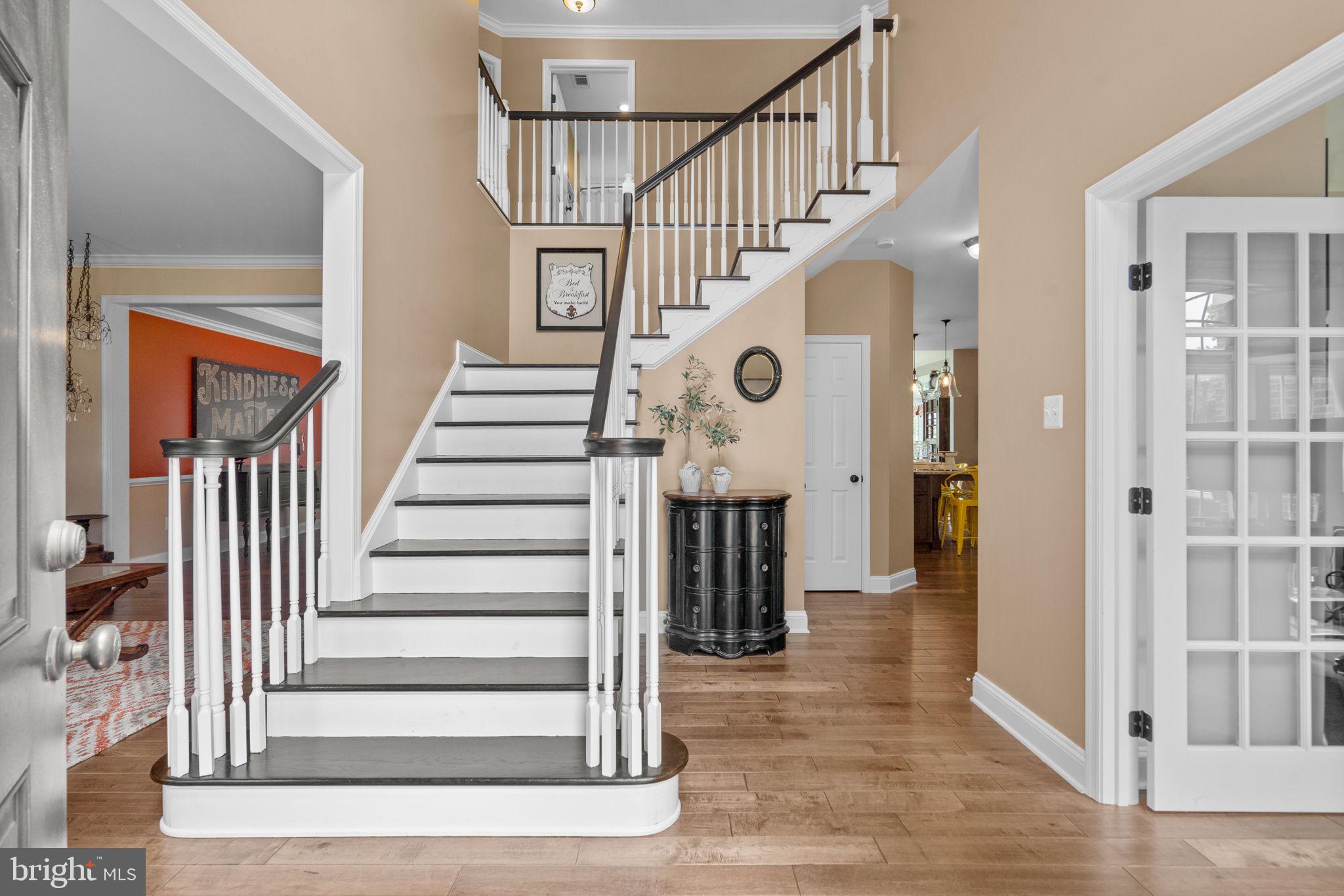 18403 Beechnut Way Boyds, MD 20841 - Photo 4 of 62 Two story foyer