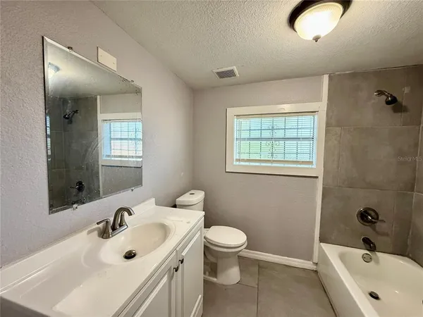 $1,400 | 3505 East Shadowlawn Avenue, Tampa, FL 33610