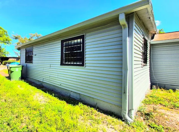 $1,400 | 3505 East Shadowlawn Avenue, Tampa, FL 33610