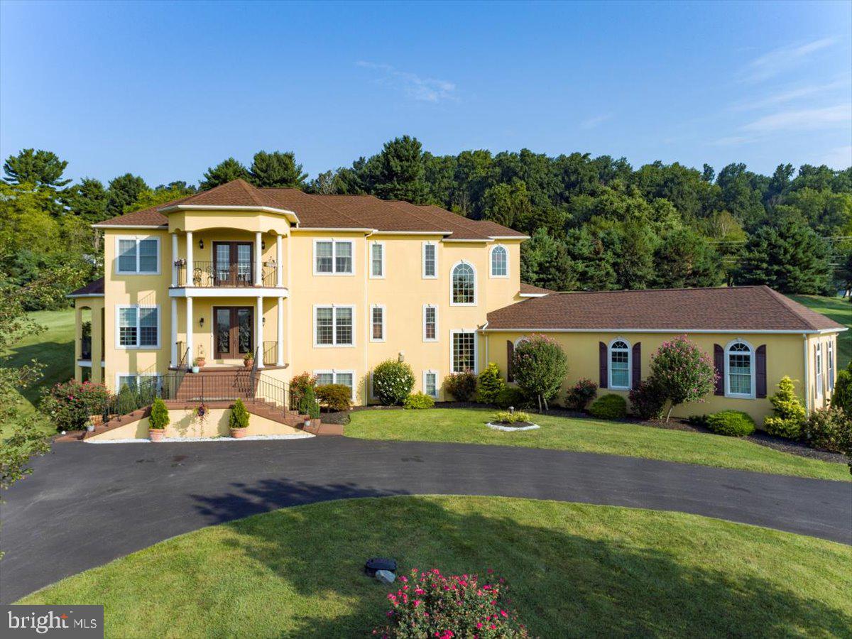 32 Glen Oley Drive Reading, PA 19606 - Photo 2 of 73