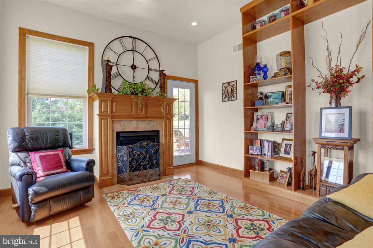 32 Glen Oley Drive Reading, PA 19606 - Photo 4 of 73