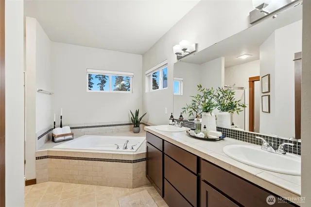 $760,000 | 2814 93rd Place Southeast, Everett, WA 98208