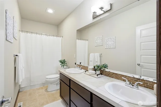 $760,000 | 2814 93rd Place Southeast, Everett, WA 98208