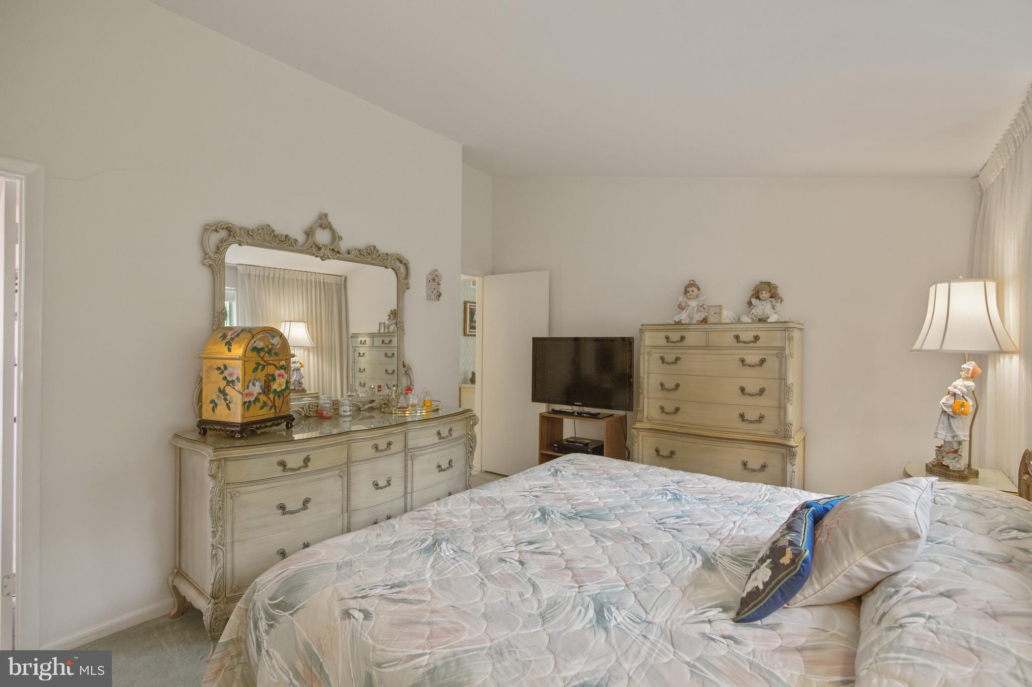 7504 Shelowood Road Baltimore, MD 21208 - Photo 14 of 29 Bedroom (Master)