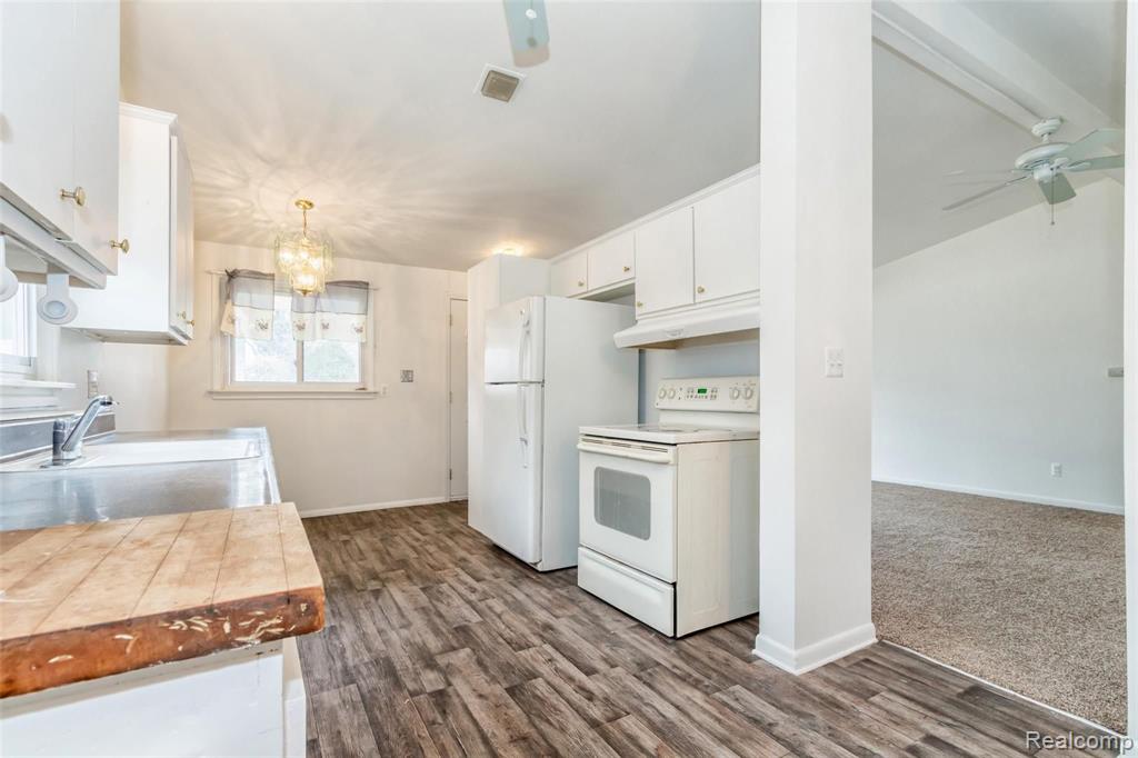 5109 South Gulley Road Dearborn Heights, MI 48125 - Photo 9 of 22