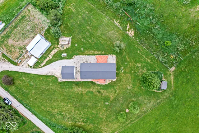 $325,000 | 5428 South 525 West, Williamsport, IN 47993