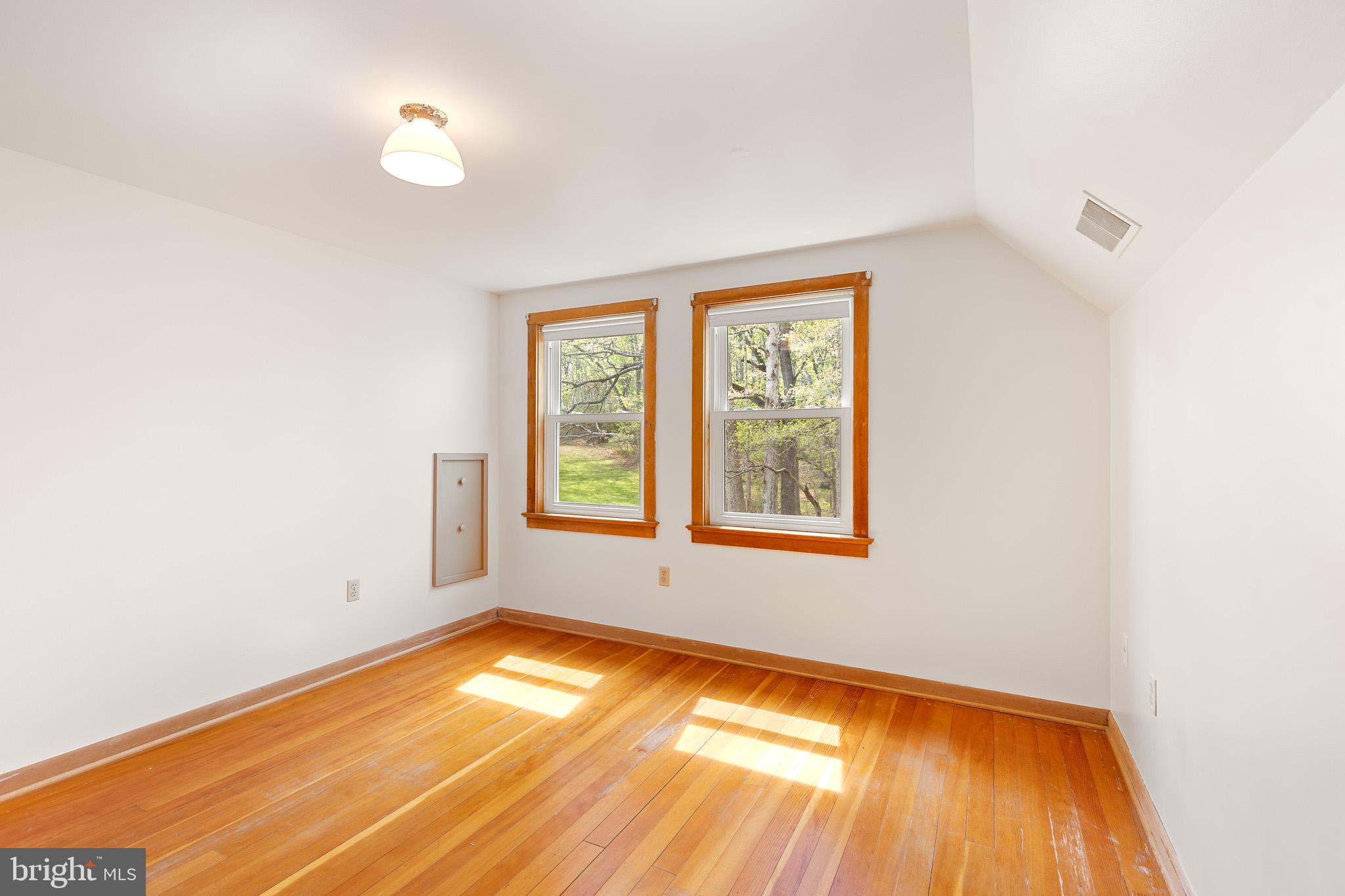 8358 Botha Road Warrenton, VA 20186 - Photo 26 of 35 Bedroom