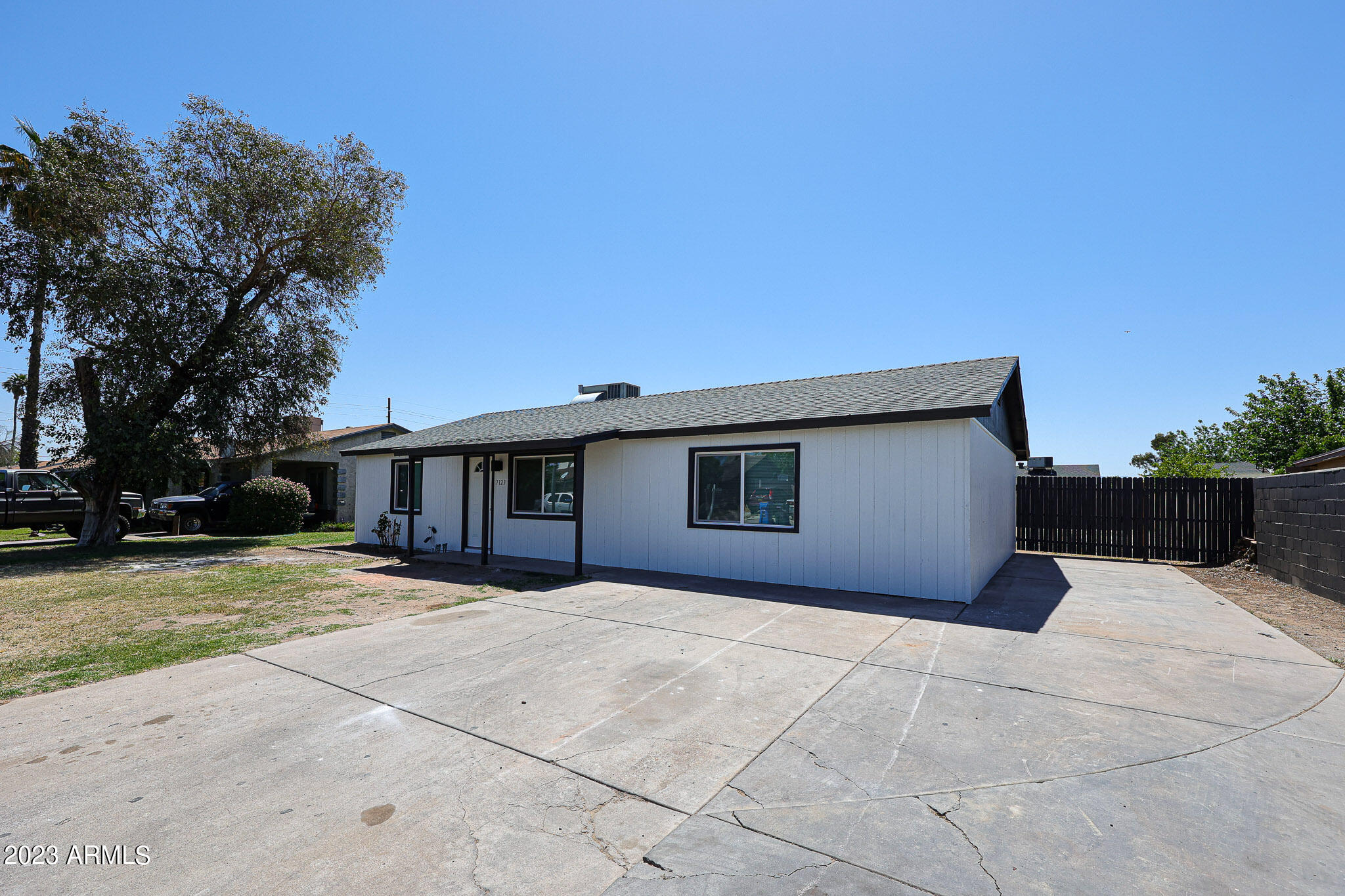 7123 West Granada Road Phoenix, AZ 85035 - Photo 5 of 28 A (5)