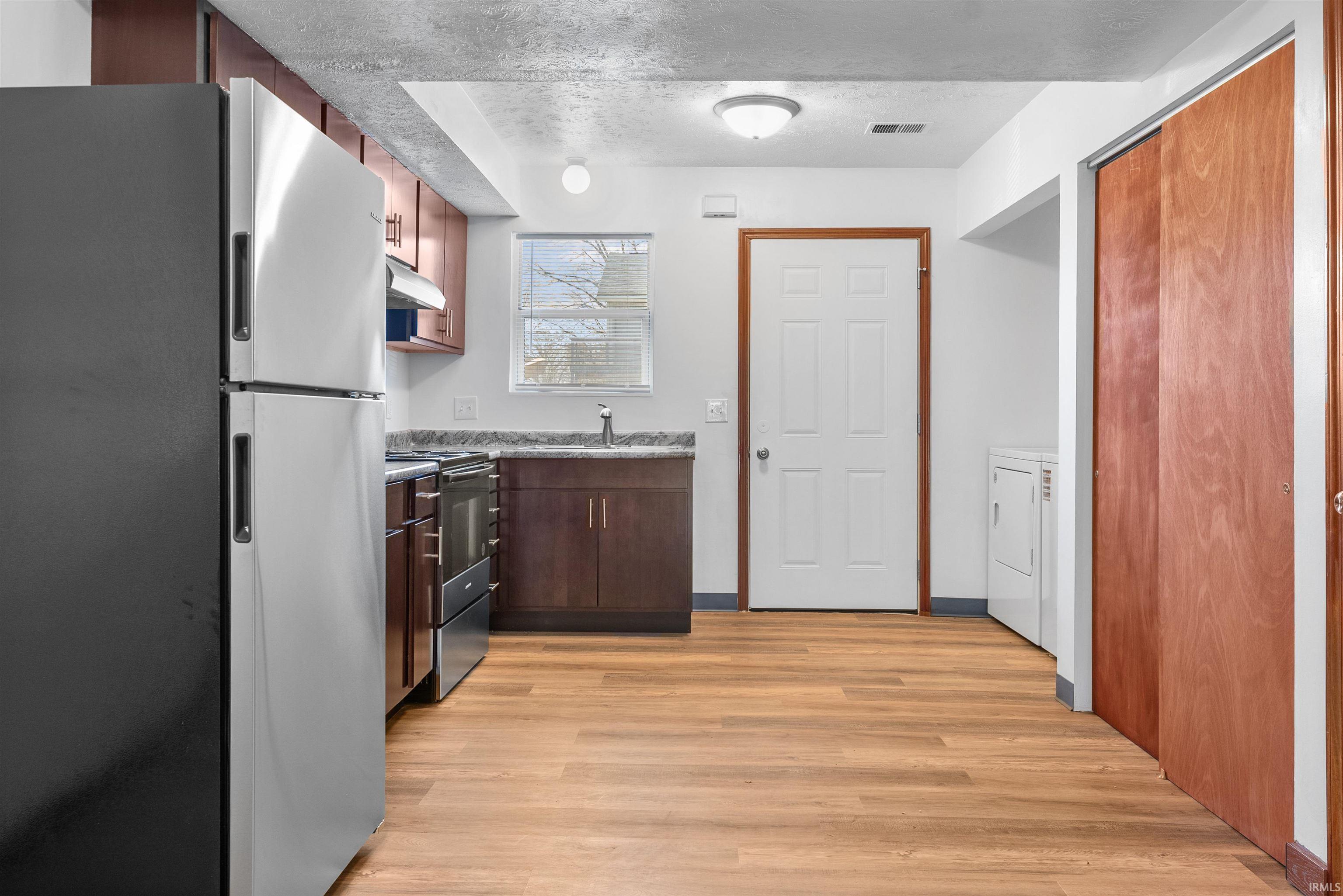 652 Northgate Circle Rochester, IN 46975 - Photo 11 of 35