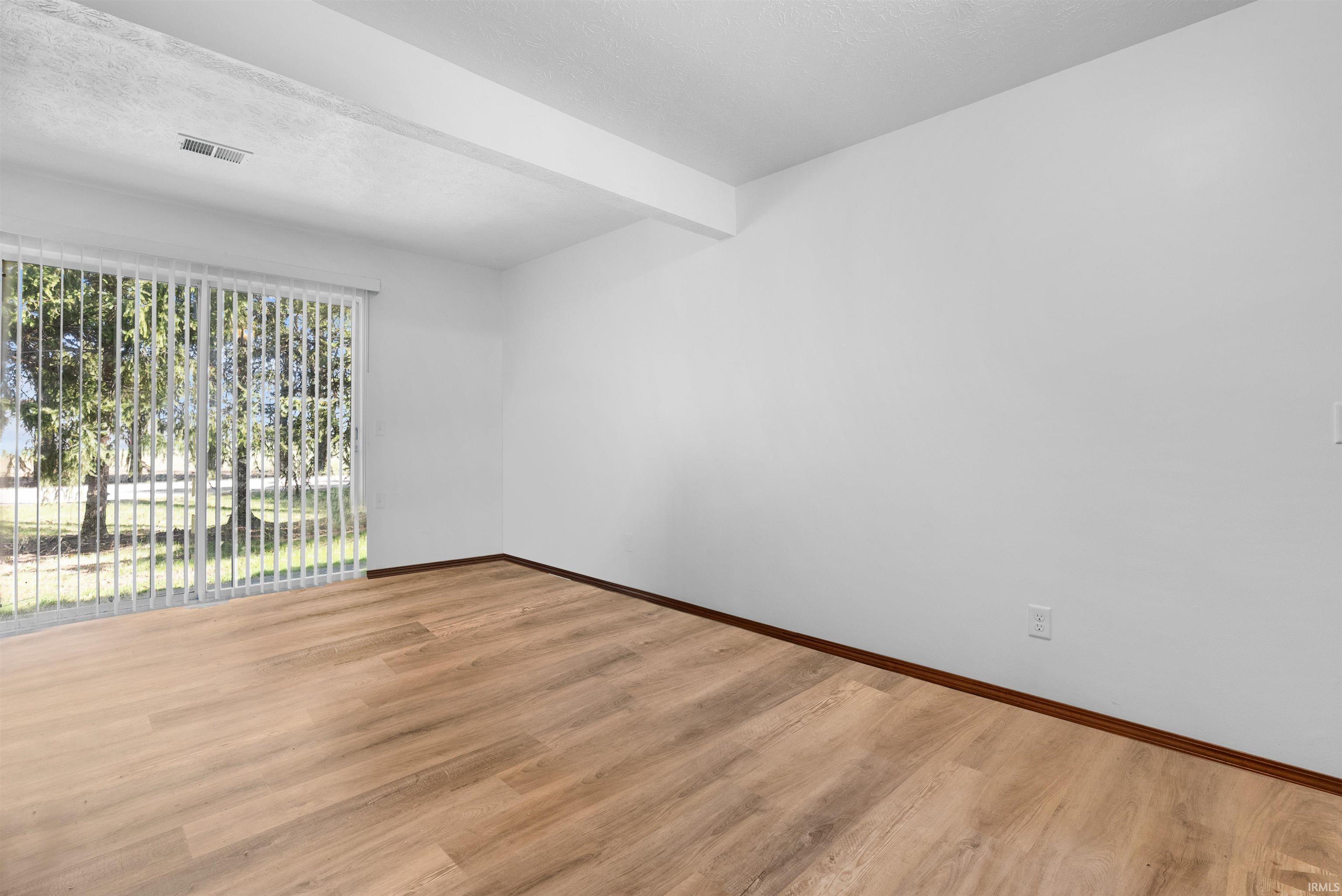 652 Northgate Circle Rochester, IN 46975 - Photo 12 of 35