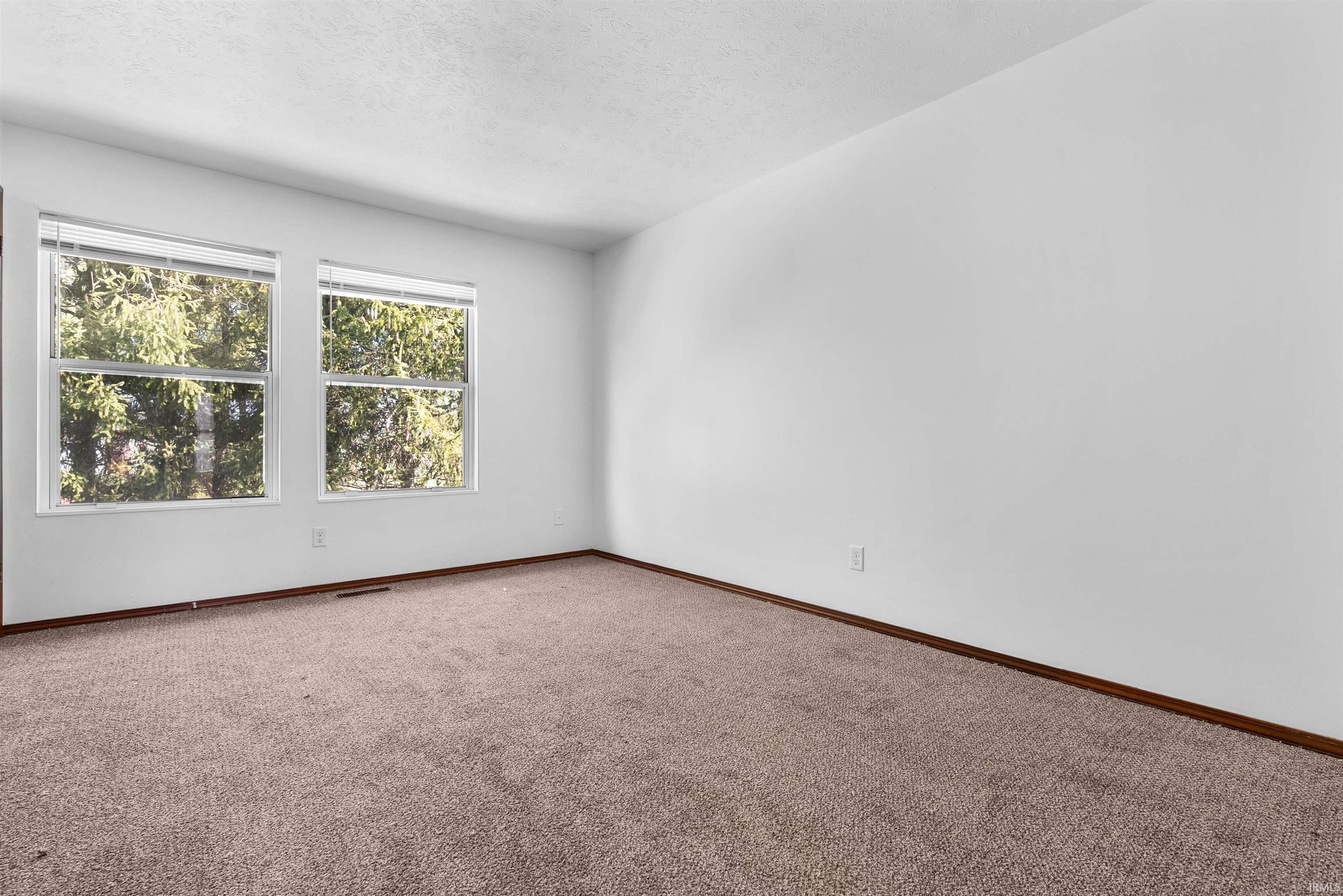 652 Northgate Circle Rochester, IN 46975 - Photo 13 of 35