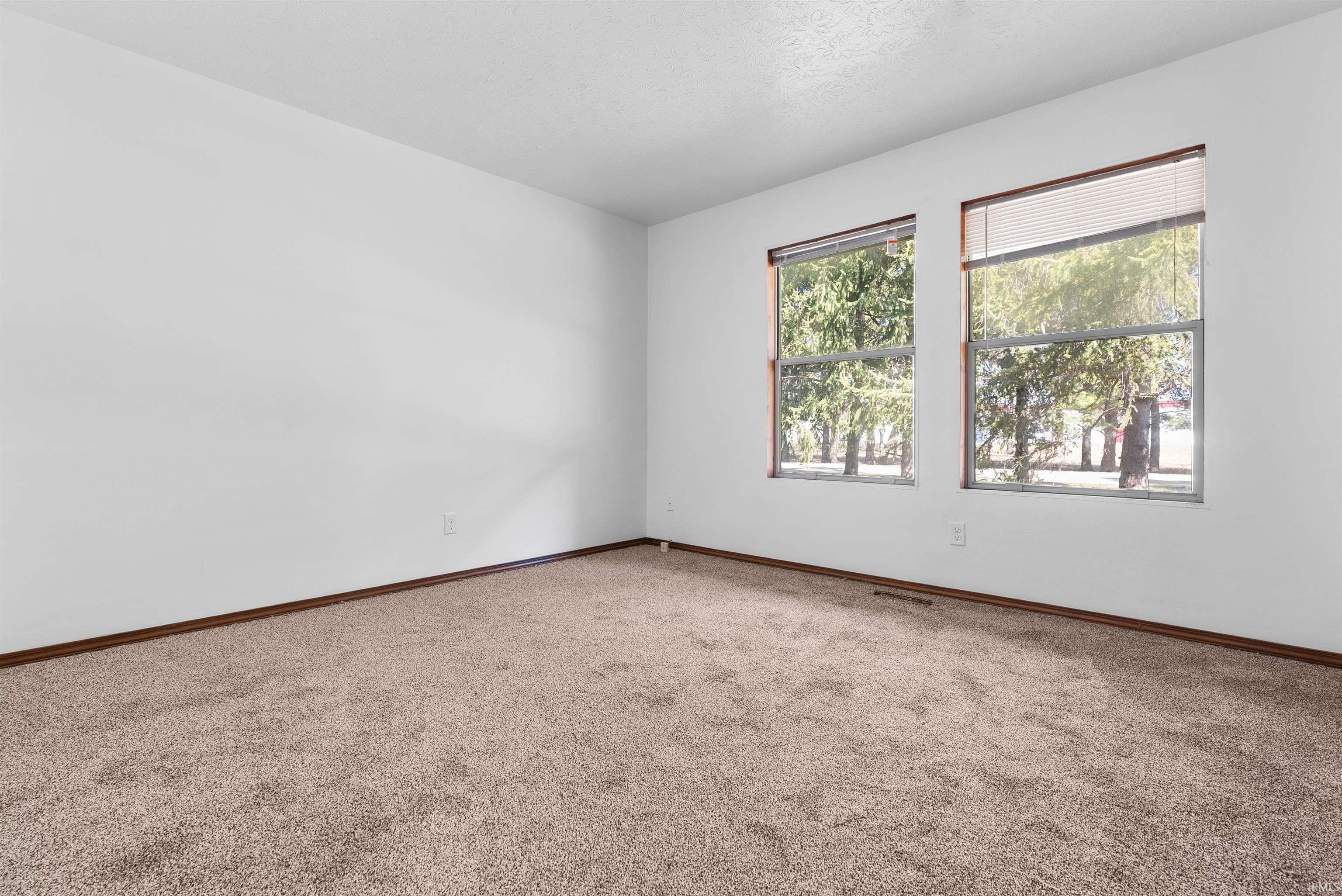 652 Northgate Circle Rochester, IN 46975 - Photo 25 of 35