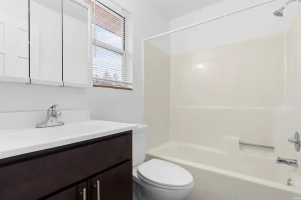 $5,395,000 | 652 Northgate Circle, Rochester, IN 46975