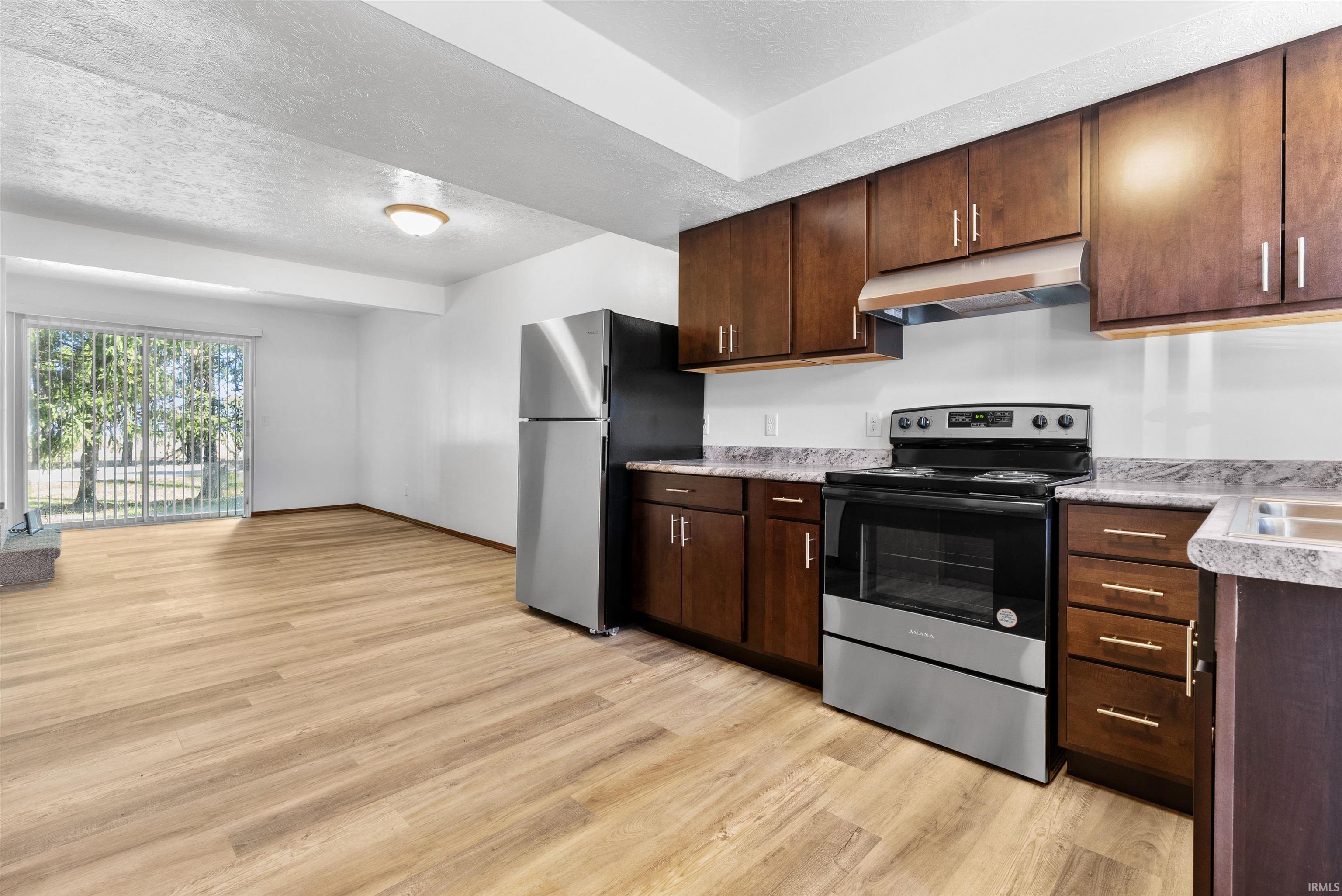 652 Northgate Circle Rochester, IN 46975 - Photo 10 of 35