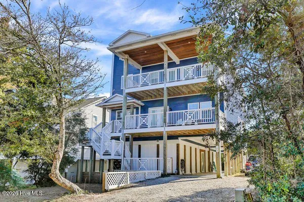 $1,225,000 | 106 North Oak Drive, Surf City, NC 28445