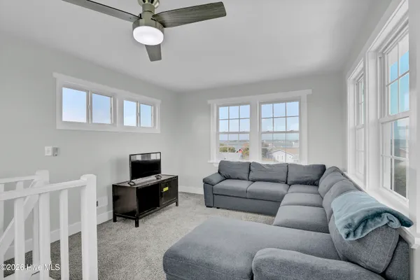 $1,225,000 | 106 North Oak Drive, Surf City, NC 28445