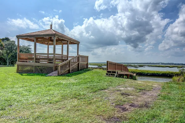 $1,225,000 | 106 North Oak Drive, Surf City, NC 28445