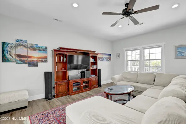 $1,225,000 | 106 North Oak Drive, Surf City, NC 28445