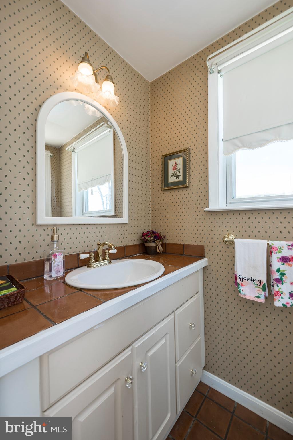 3300 Swede Road Norristown, PA 19401 - Photo 15 of 25 Hall Bath