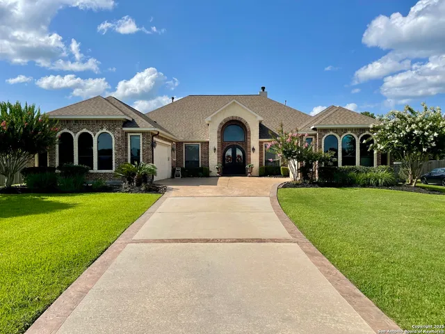 $775,000 | 11668 Grandview Drive, Montgomery, TX 77356