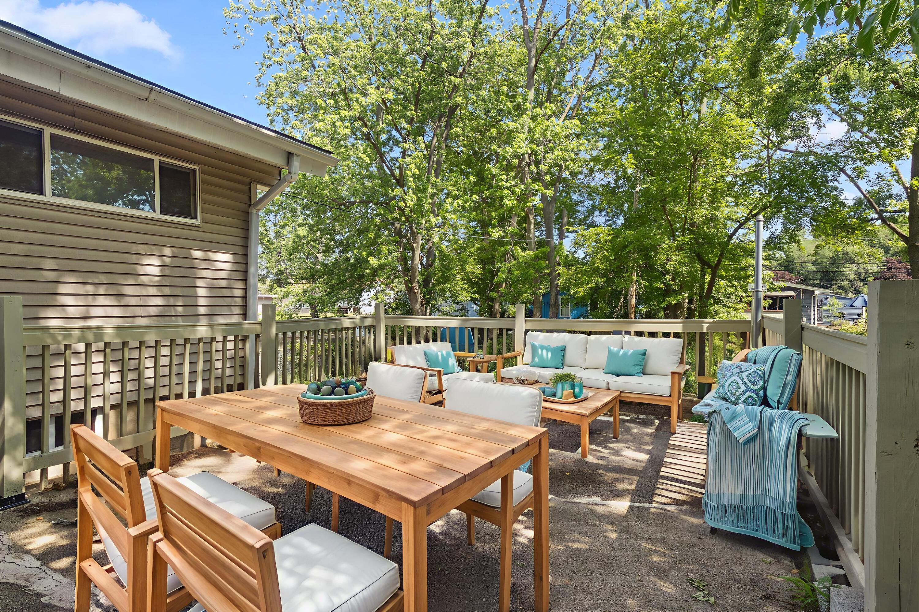 7800 Juniper Avenue Gary, IN 46403 - Photo 24 of 30 a view of a patio with a table chairs and a table