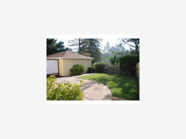 1525 Ridge Road Belmont, CA 94002 - Photo 7 of 9 a picture of a yard