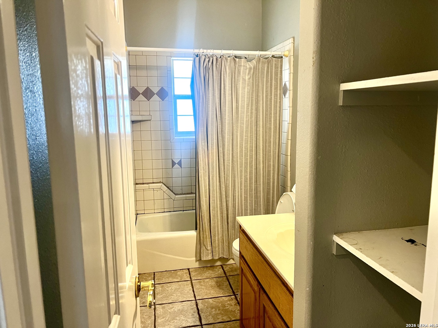 1816 Shepherds Bulverde, TX 78163 - Photo 11 of 32 a bathroom with a tub and shower