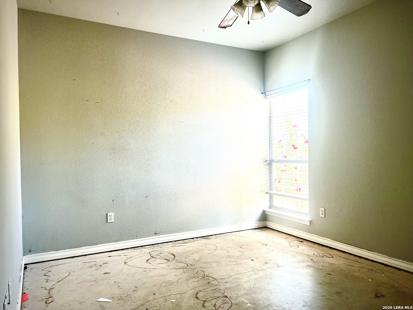1816 Shepherds Bulverde, TX 78163 - Photo 9 of 32 an empty room with a window