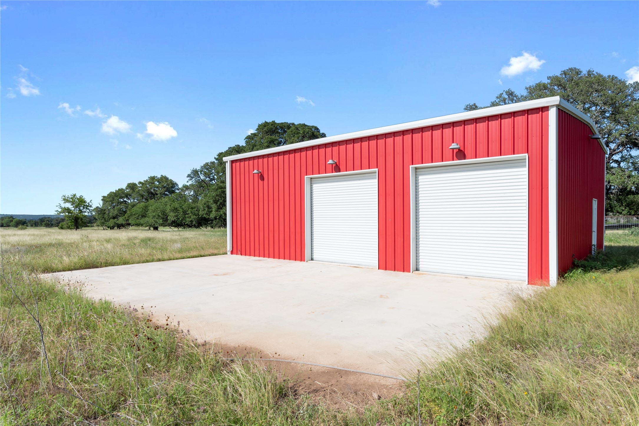 125 Hye Albert Road Hye, TX 78635 - Photo 31 of 39 View of detached garage