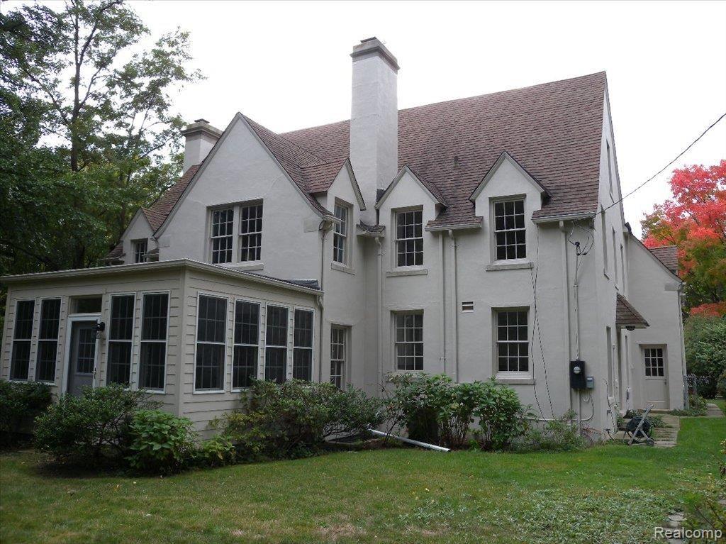 368 Washington Road Grosse Pointe, MI 48230 - Photo 2 of 12 Rear View