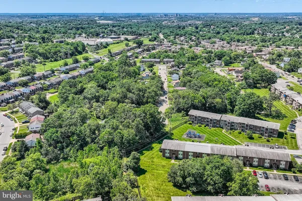 an aerial view of a yard