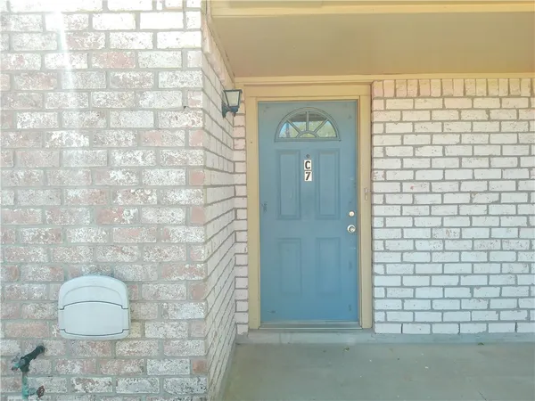 $1,350 | 4929 Cedar Pass Drive, Unit C7, Corpus Christi, TX 78413