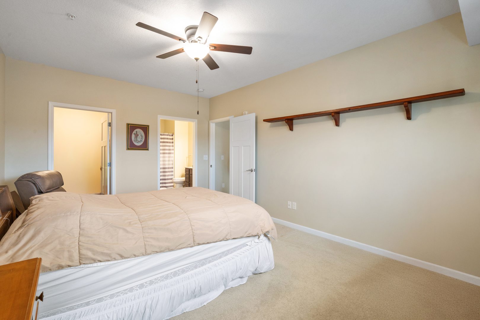 2592 Middle Road, Unit 208 Bettendorf, IA 52722 - Photo 12 of 24