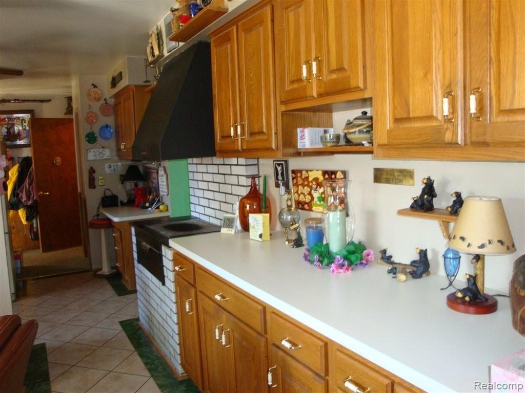 932 Southdown Road Bloomfield Hills, MI 48304 - Photo 4 of 17 DSC01860.JPG